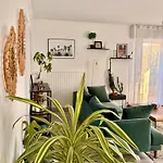 Apartment Centre Proche Chu