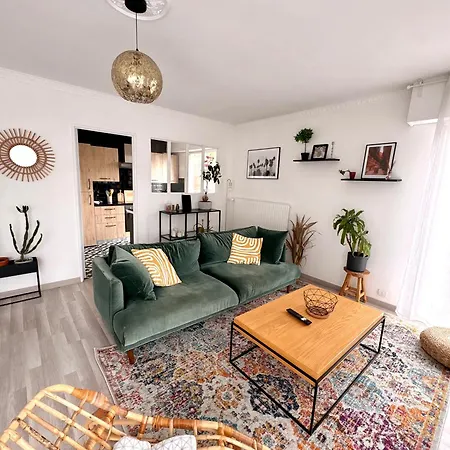 Centre Proche Chu Apartment *