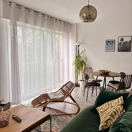 Centre Proche Chu Apartment