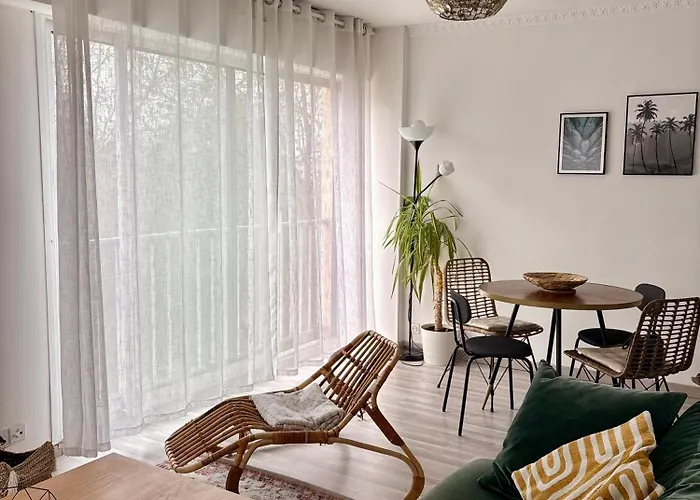 Centre Proche Chu Апартаменты