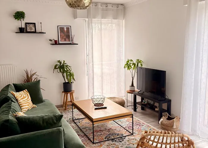 Centre Proche Chu * Руан